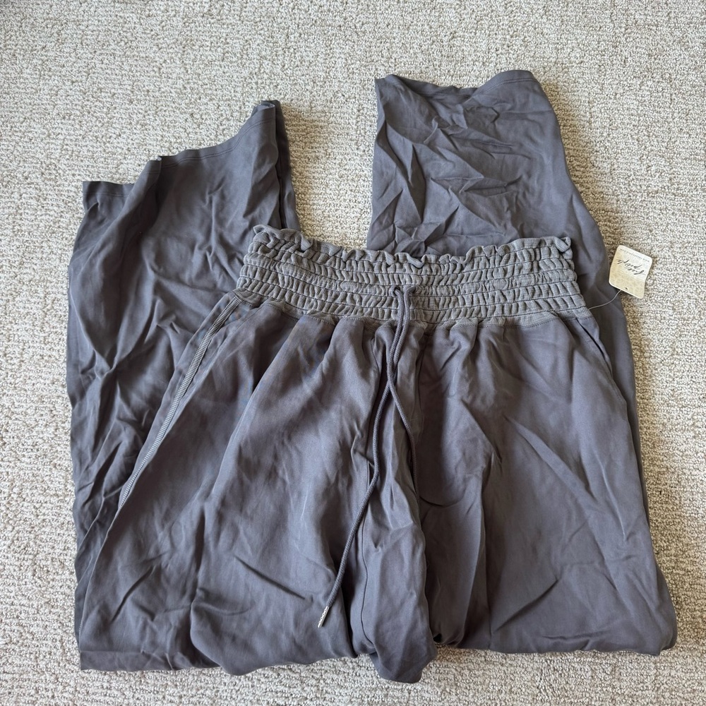 NWT FP Movement Free People Wide Leg Twill Drawstring Pants medium - Picture 3 of 5